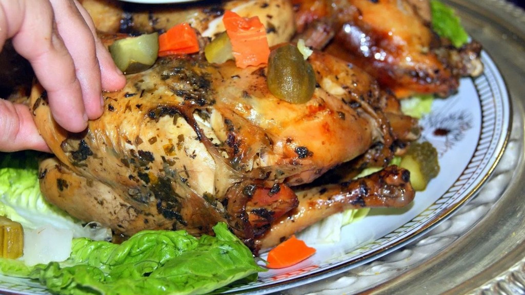 Gefülltes Huhn mit Spinat nach marokkanischer Art